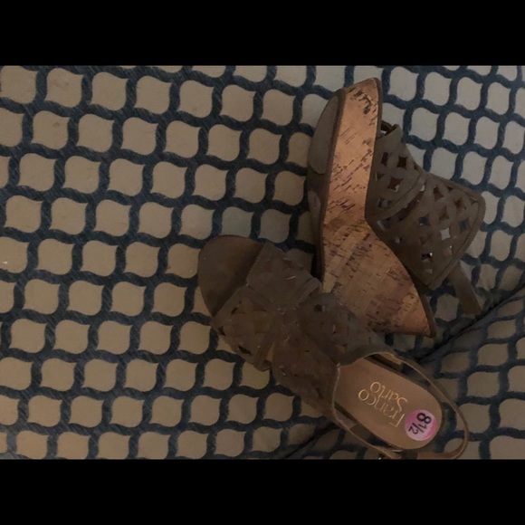 Spring/Summer/Fall Sandals - Picture 2 of 2